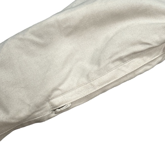 Nike Snowboarding Jacket - Picture 6 of 11